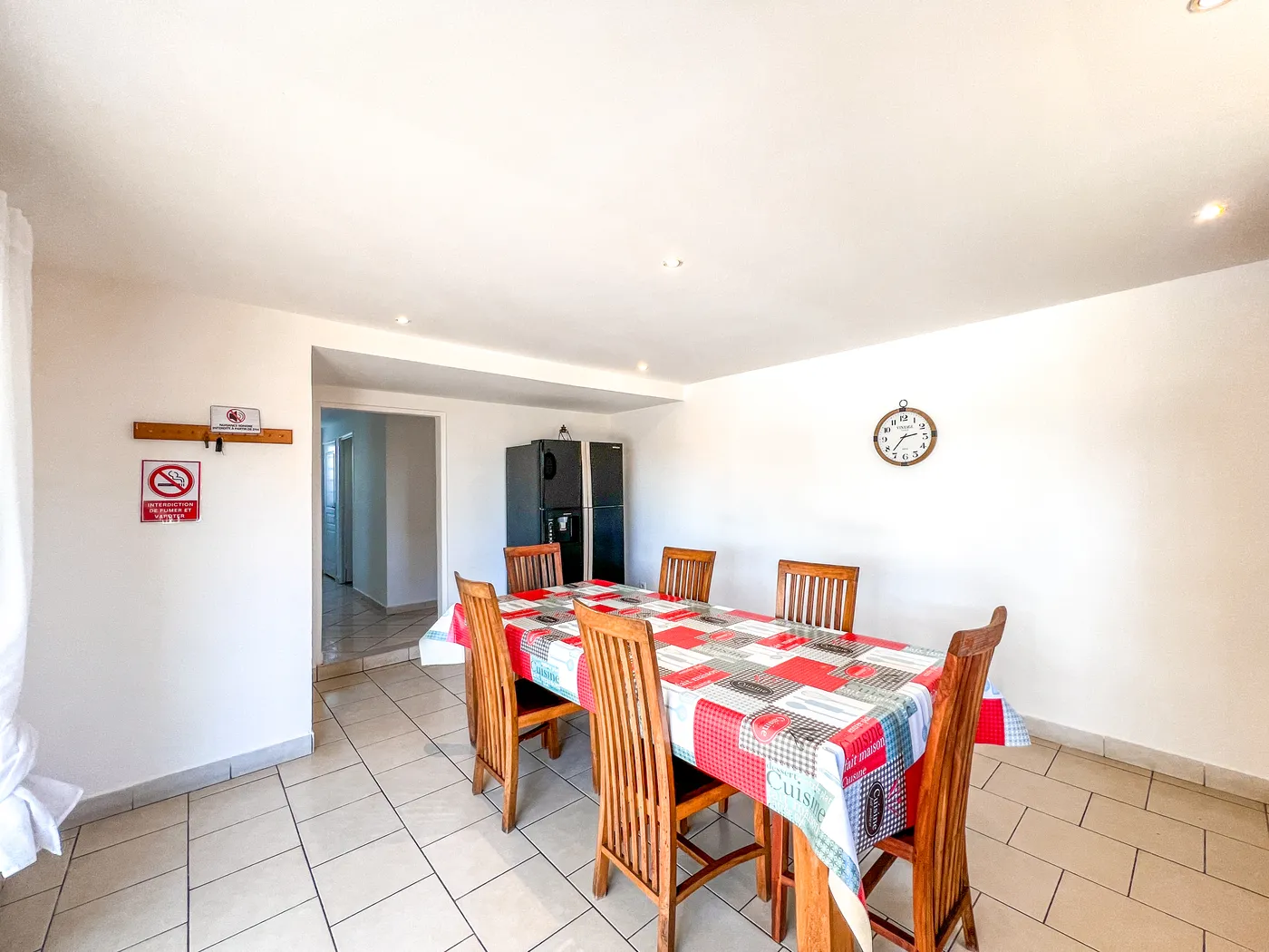 Salle à manger de la villa